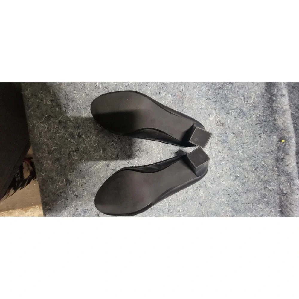Apostrophe Women's Black Leather Slip-on Heels Size 9M‎